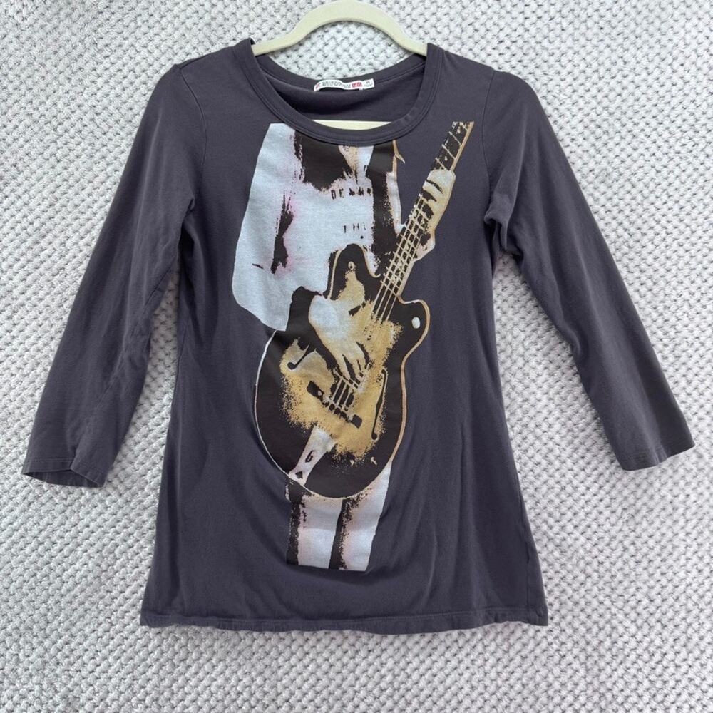 UT Uniqlo Top Womens XS Gray Cotton Graphic Tee Guitar Rock 3/4 Sleeve Crew Neck